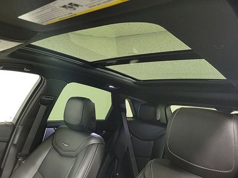 Certified 2025 Cadillac XT5 Premium Luxury image 12