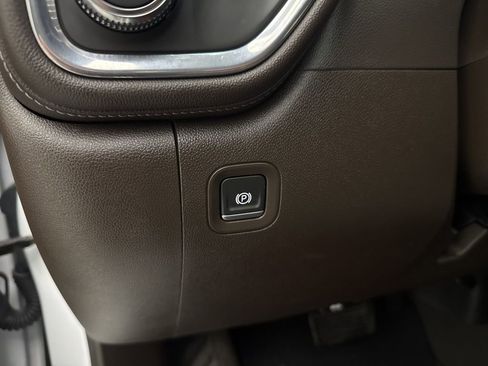 Used 2022 GMC Sierra 2500 SLE w/ SLE Convenience Package image 29