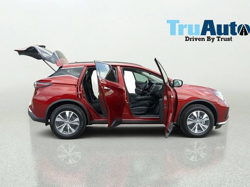 Used 2021 Nissan Murano SV FWD image 16