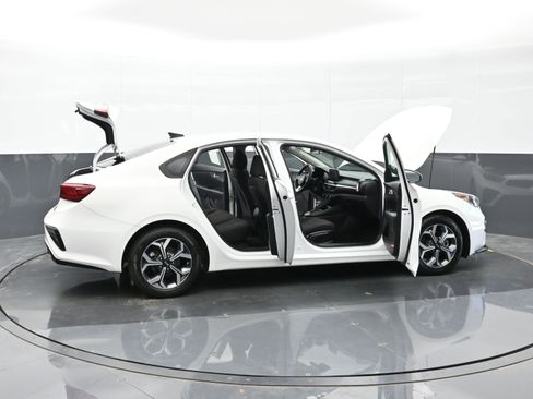 Used 2020 Kia Forte LXS FWD image 48