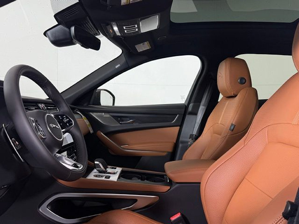 New 2026 Jaguar F-PACE R-Dynamic S AWD/4WD image 6