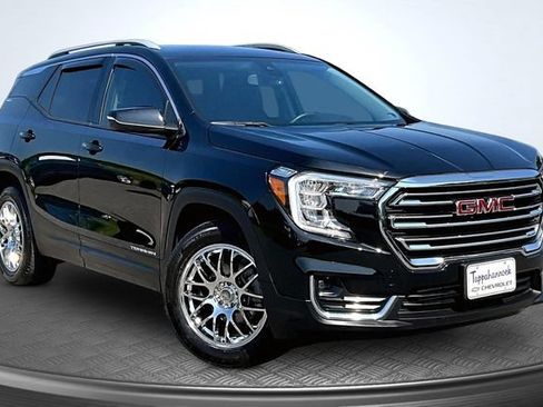 Used 2024 GMC Terrain SLT FWD image 3