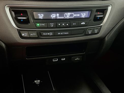 Used 2024 Honda Ridgeline Sport image 15