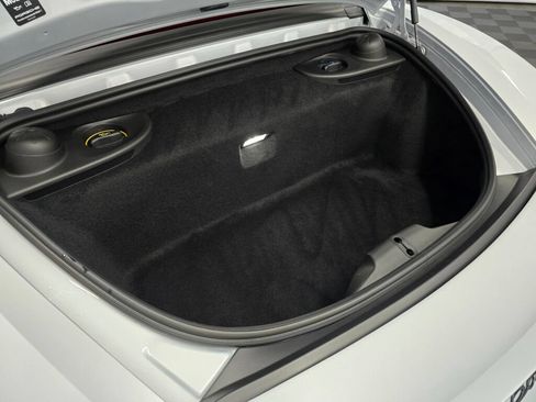 Certified 2025 Porsche 718 Boxster S RWD image 28