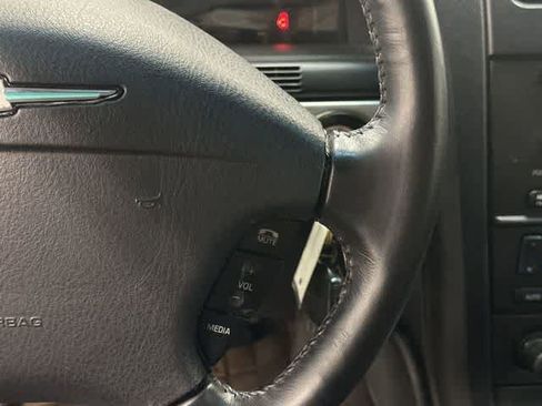 Used 2005 Ford Thunderbird RWD image 16
