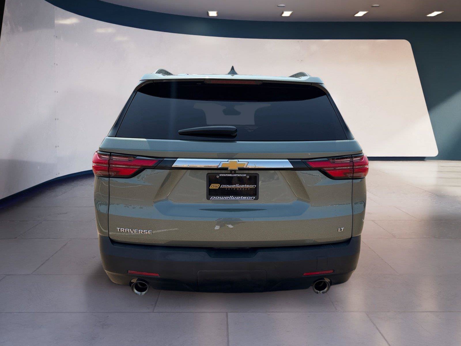 Used 2023 Chevrolet Traverse LT FWD image 4