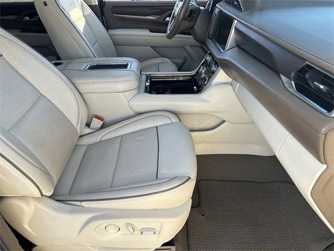 Used 2022 GMC Yukon Denali image 12
