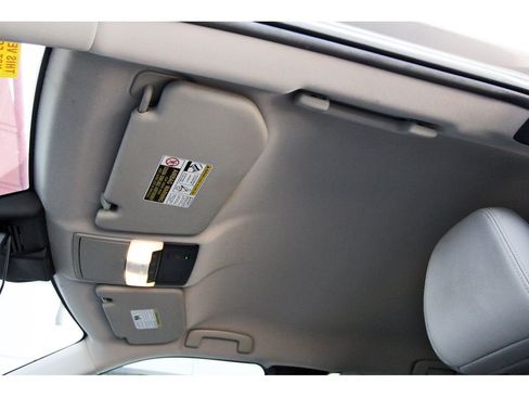 Used 2023 Mitsubishi Outlander FWD image 26
