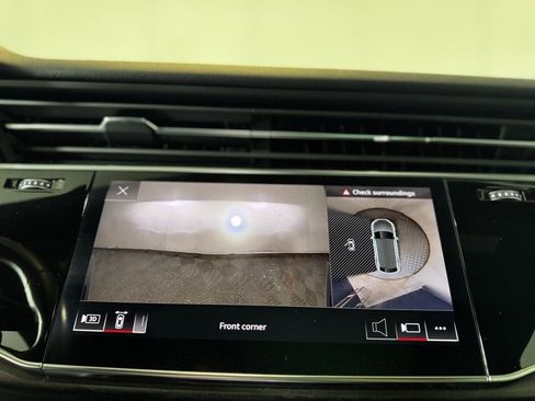 Used 2021 Audi Q8 Premium Plus image 19