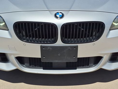 Used 2015 BMW 528i xDrive Sedan AWD/4WD image 9