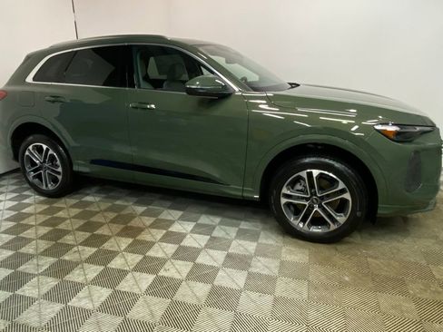 New 2025 Audi Q5 Premium Plus image 3