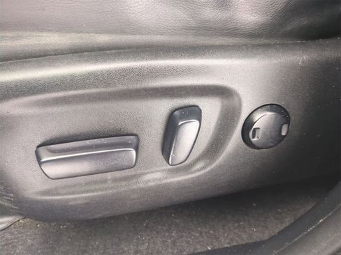 Used 2014 Toyota RAV4 Limited image 35