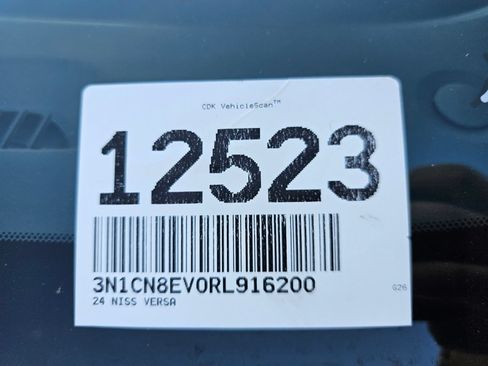 Used 2024 Nissan Versa SV FWD image 10