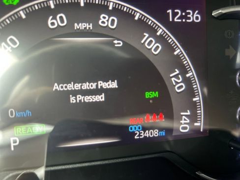Certified 2023 Toyota RAV4 LE AWD/4WD image 11