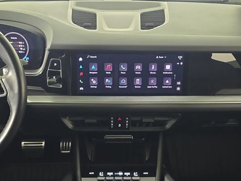 Certified 2024 Porsche Cayenne S AWD/4WD image 18