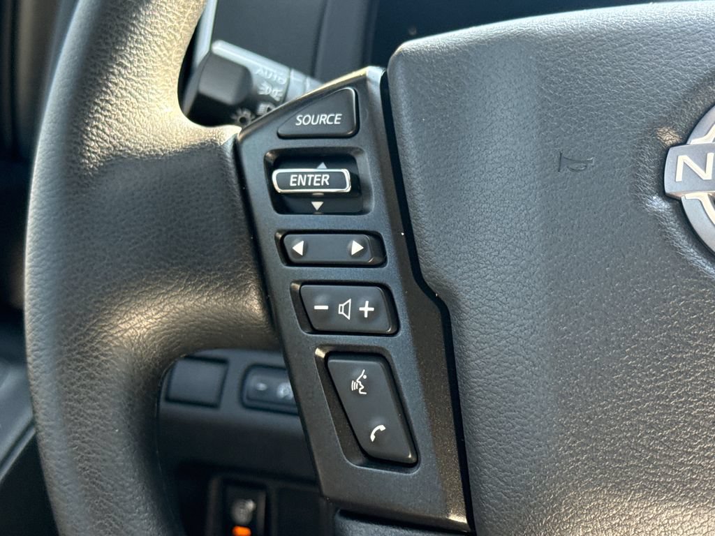 Used 2025 Nissan Frontier SV AWD/4WD image 28