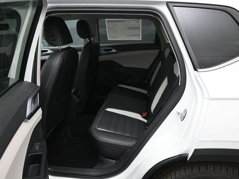 New 2026 Volkswagen Taos SEL image 11