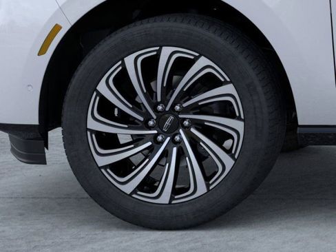 New 2026 Lincoln Navigator L Black Label AWD/4WD image 19