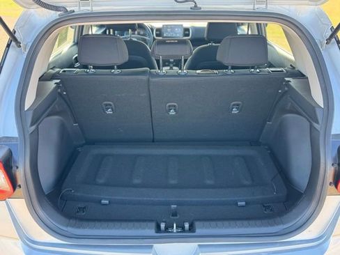 Used 2025 Hyundai Venue SEL image 7