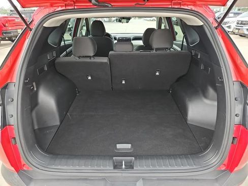 Used 2023 Hyundai Tucson SE FWD image 16