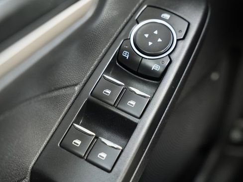 Used 2022 Ford Escape SE image 24