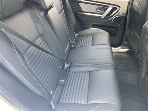 New 2024 Land Rover Discovery Sport Dynamic SE image 13