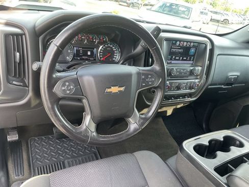 Used 2018 Chevrolet Silverado 1500 LT w/ All Star Edition AWD/4WD image 10