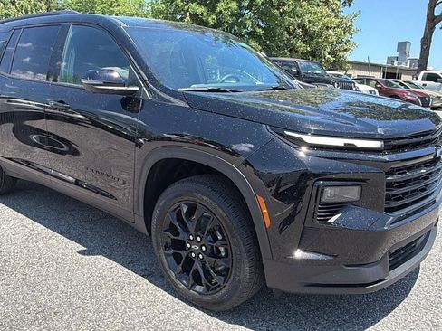 New 2026 Chevrolet Traverse LT w/ Midnight/Sport Edition FWD image 3
