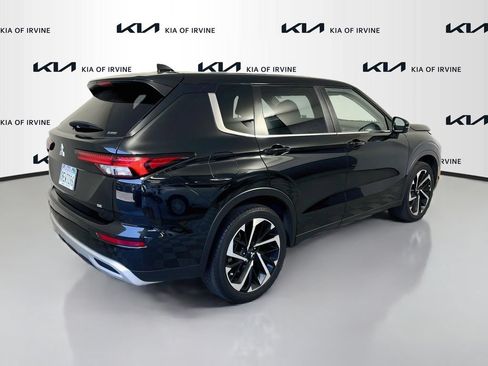 Used 2022 Mitsubishi Outlander SE AWD/4WD image 9