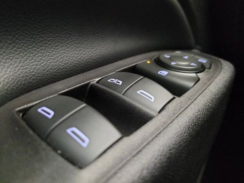 Used 2018 Chevrolet Equinox LT image 27