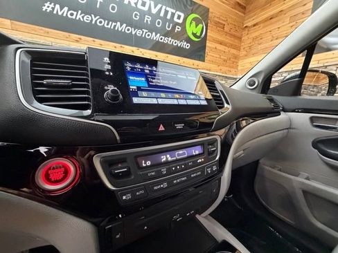 Used 2020 Honda Pilot Touring image 21