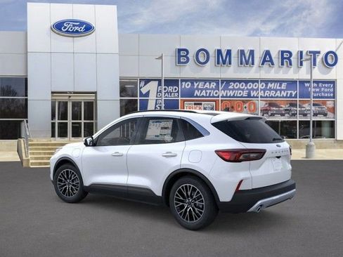 New 2026 Ford Escape SE image 4