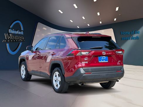 Used 2019 Toyota RAV4 XLE FWD image 7