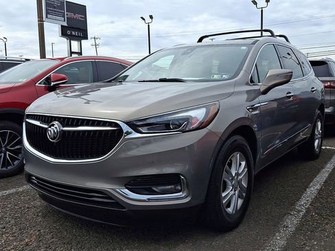 Used 2018 Buick Enclave Premium AWD/4WD image 2