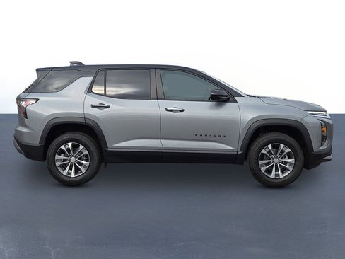 New 2026 Chevrolet Equinox LT w/ Safety and Technology Package image 7