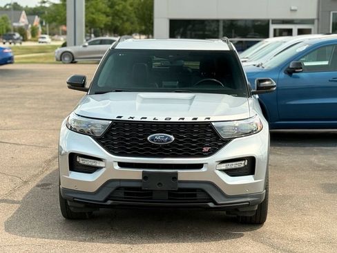 Certified 2024 Ford Explorer ST w/ Technology Package AWD/4WD image 33
