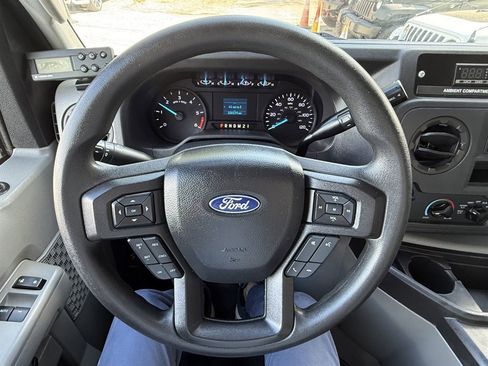 Used 2023 Ford E-350 and Econoline 350 Super Duty w/ Power Windows & Locks Group image 27