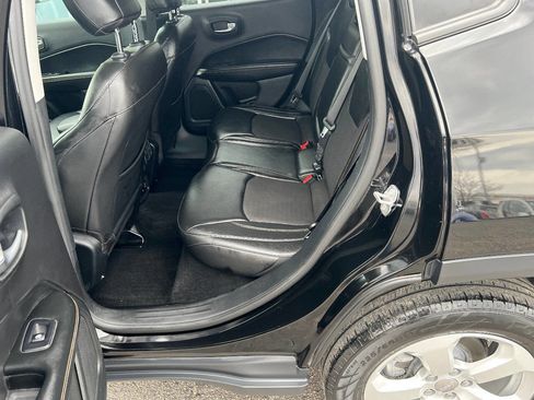 Used 2018 Jeep Compass Latitude w/ Popular Equipment Group image 20