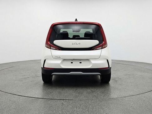 Used 2025 Kia Soul LX w/ LX Technology Package image 7