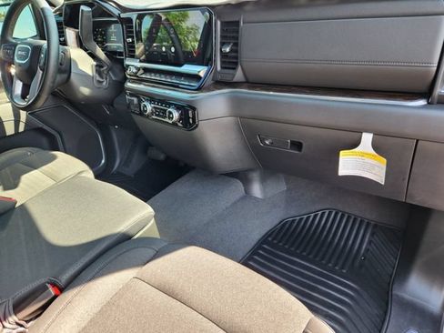 Used 2025 GMC Sierra 1500 SLE w/ X31 Off-Road Package AWD/4WD image 19