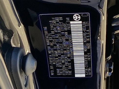 Certified 2025 Toyota Corolla LE image 35