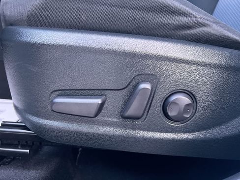 Certified 2023 Kia Soul LX FWD image 12
