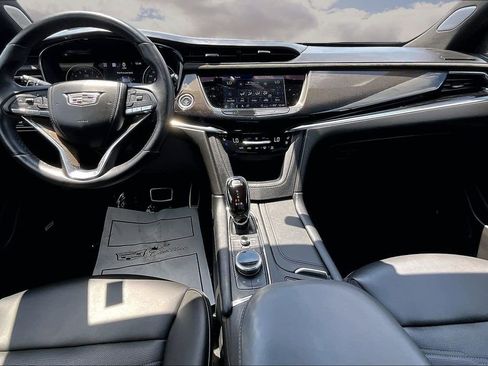 Certified 2023 Cadillac XT6 Sport w/ LPO, ONYX Package AWD/4WD image 7