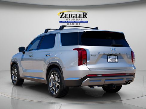 Certified 2023 Hyundai Palisade Limited AWD/4WD image 5