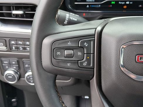 Used 2023 GMC Yukon AT4 w/ AT4 Premium Package AWD/4WD image 24