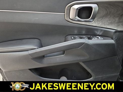 Used 2025 Kia Sorento X-Line EX AWD/4WD image 28