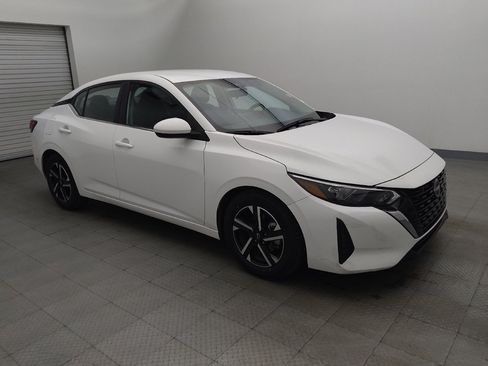 Used 2025 Nissan Sentra SV FWD image 11