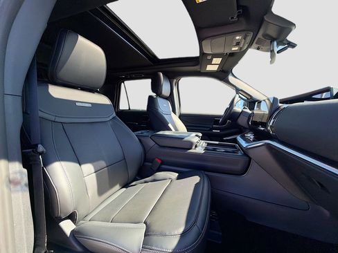 New 2026 Ford Expedition Platinum w/ Stealth Appearance Package AWD/4WD image 39