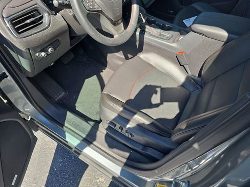 Used 2024 Chevrolet Equinox RS w/ RS Leather Package image 10