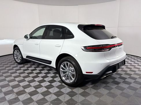 Used 2026 Porsche Macan AWD/4WD image 3